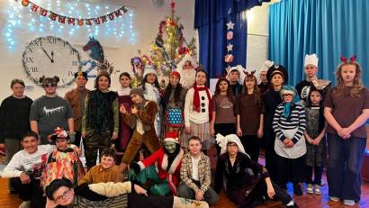 Новогодний праздник в старших классах «Миссия — волшебные часы 2026»